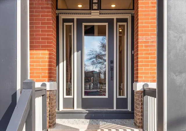 Photo 3 of Single Family Residence at 2328 Louisiana Ave, Saint Louis, MO 63104 | MLS# MIS25009738 |  | Sold on 2025-04-23