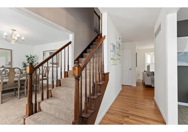 Photo 3 of Single Family Residence at 9805 Affton View Ct, Saint Louis, MO 63123 | MLS# MIS25009828 | | Sold on 2025-04-02