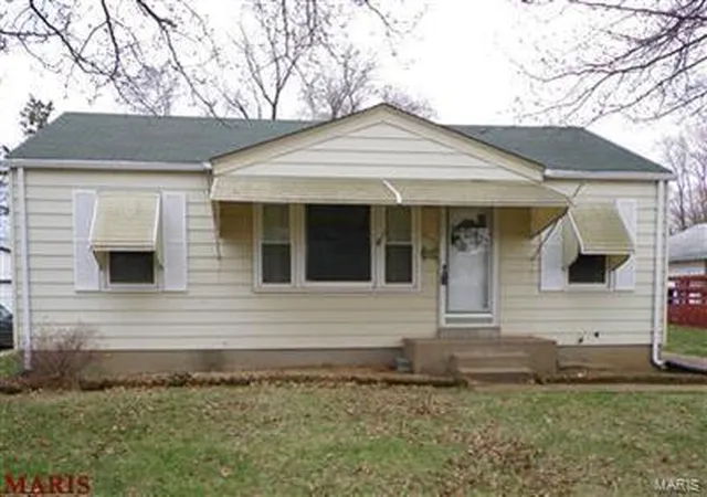 Photo 1 of Single Family Residence at 3406 Saint Clovis Ln, Saint Ann, MO 63074 | MLS# MIS25009876 |  | Sold on 2025-03-28