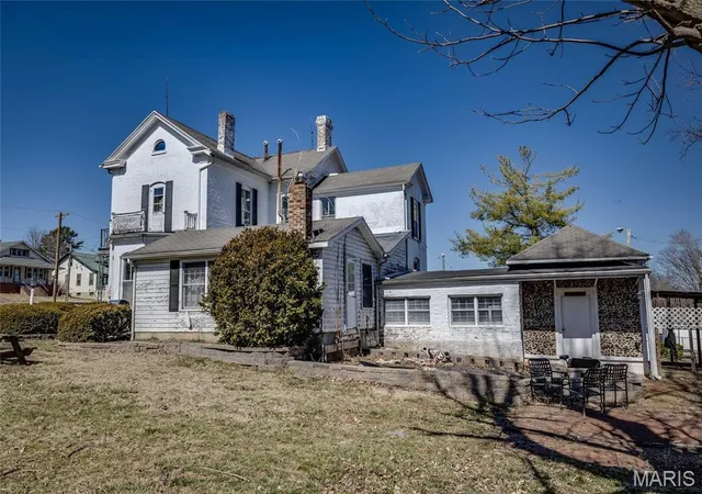 Photo 3 of Single Family Residence at 401 S Main, Fredericktown, MO 63645 | MLS# MIS25009918 | | Sold on 2025-10-10