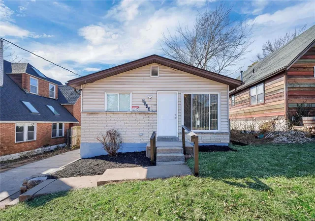 Single Family Residence at 1943 Mccausland Ave, Saint Louis, MO 63117 | MLS# MIS25010023 | | Sold on 2025-07-08