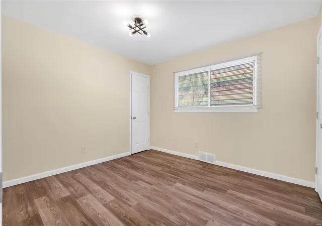 Photo 3 of Single Family Residence at 1943 Mccausland Ave, Saint Louis, MO 63117 | MLS# MIS25010023 | | Sold on 2025-07-08