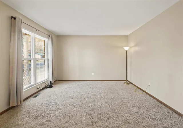 Photo 2 of Single Family Residence at 2361 England Town Rd, Saint Louis, MO 63129 | MLS# MIS25010035 | | Sold on 2025-04-24