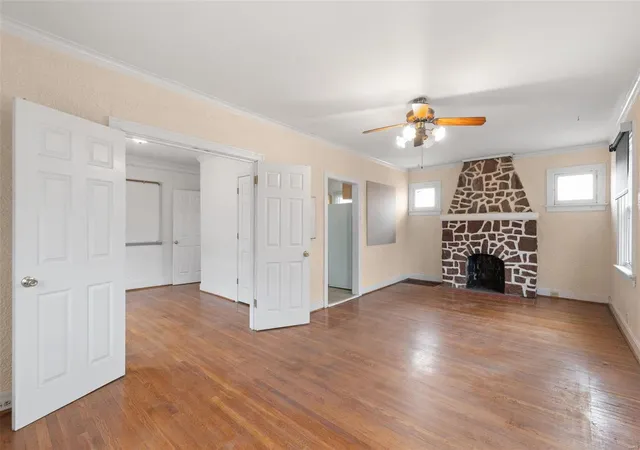 Photo 4 of Single Family Residence at 2556 Oakland Ave, Saint Louis, MO 63143 | MLS# MIS25010190 |  | Sold on 2025-03-27