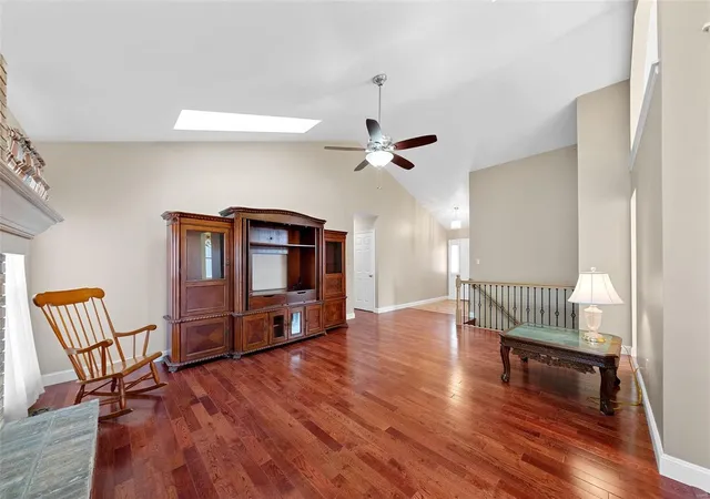 Photo 4 of Single Family Residence at 9451 Southtowne Farms Dr, Saint Louis, MO 63123 | MLS# MIS25010234 |  | Sold on 2025-04-11