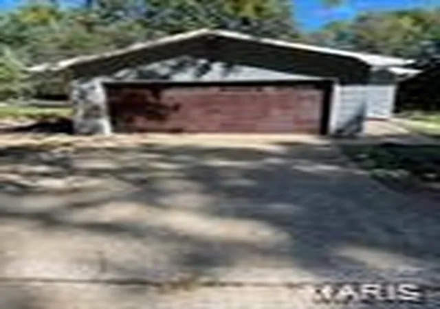 Photo 3 of Single Family Residence at 11354 E Northview Dr, Dexter, MO 63841 | MLS# MIS25010327 |  | Sold on 2025-05-16