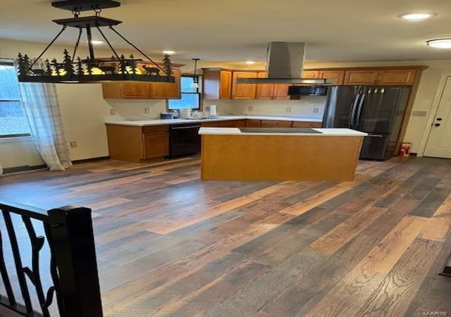 Photo 5 of Single Family Residence at 11354 E Northview Dr, Dexter, MO 63841 | MLS# MIS25010327 |  | Sold on 2025-05-16