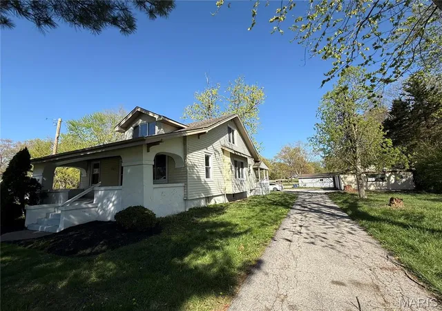 Photo 1 of Single Family Residence at 11722 Larimore Rd, Saint Louis, MO 63138 | MLS# MIS25010335 |  | Sold on 2025-06-13