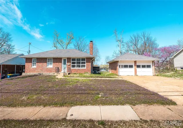 Photo 1 of Single Family Residence at 3829 Geraldine Ave, Saint Ann, MO 63074 | MLS# MIS25010480 | | Sold on 2025-06-20