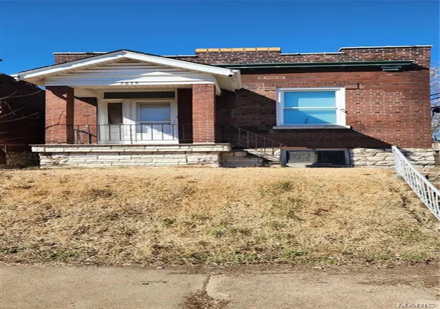 Single Family Residence at 3615 Virginia Ave, Saint Louis, MO 63118 | MLS# MIS25010488 | | Sold on 2026-01-29