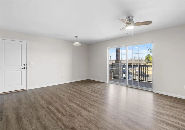 Photo 2 of Condominium at 722 Bordeaux Wy, Saint Peters, MO 63376 | MLS# MIS25011729 | | Sold on 2025-04-14