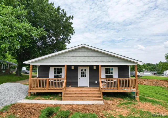Photo 1 of Single Family Residence at 507 Villar St, Fredericktown, MO 63645 | MLS# MIS25011930 |  | Sold on 2025-09-19