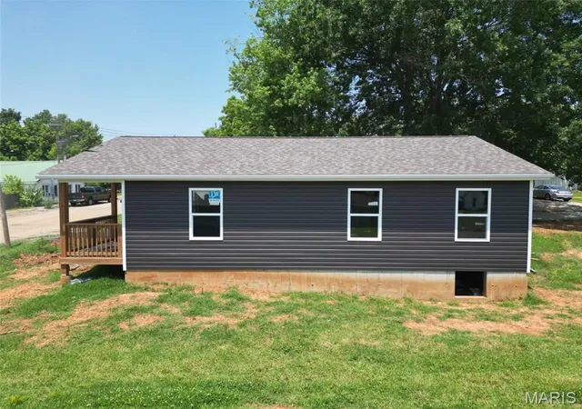 Photo 3 of Single Family Residence at 507 Villar St, Fredericktown, MO 63645 | MLS# MIS25011930 |  | Sold on 2025-09-19