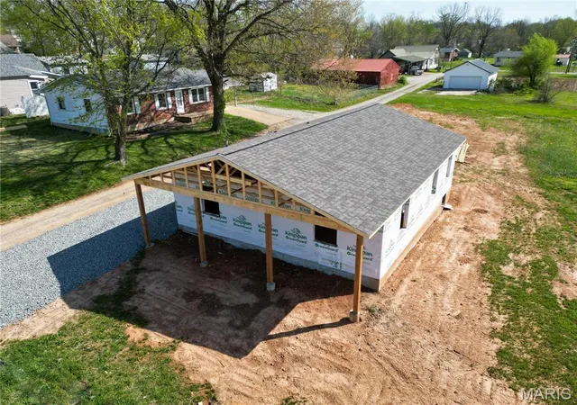 Photo 5 of Single Family Residence at 507 Villar St, Fredericktown, MO 63645 | MLS# MIS25011930 |  | Sold on 2025-09-19