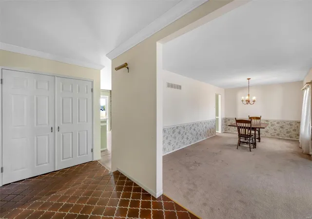 Photo 4 of Single Family Residence at 57 N Joyce Ellen Wy, Saint Peters, MO 63376 | MLS# MIS25011932 |  | Sold on 2025-04-03