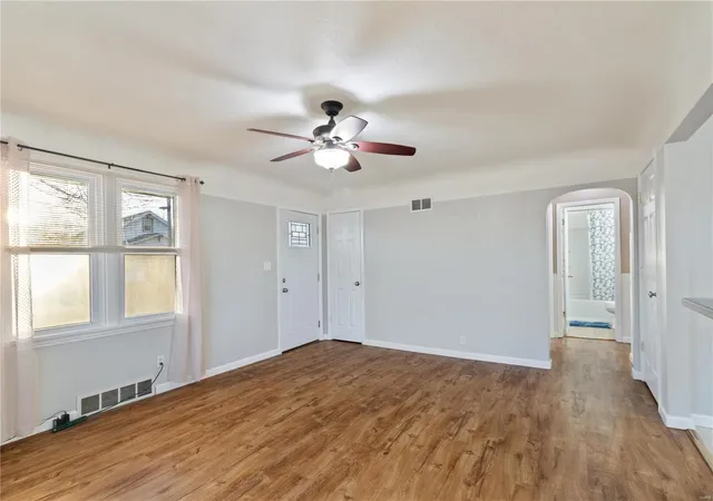 Photo 3 of Single Family Residence at 820 Biltmore St, Sainte Genevieve, MO 63670 | MLS# MIS25012302 | | Sold on 2025-05-07