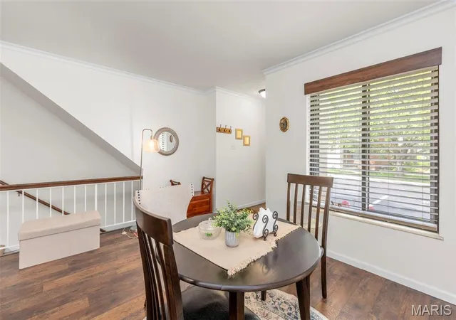 Photo 4 of Villa at 321 Barrington Square #D, Saint Louis, MO 63122 | MLS# MIS25012354 |  | Sold on 2025-06-16