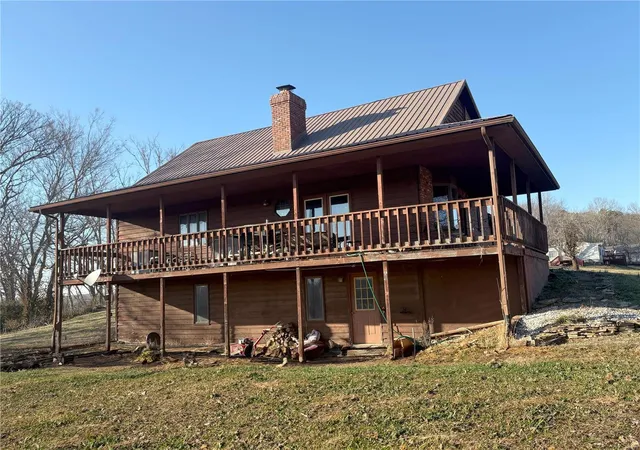 Photo 3 of Single Family Residence at 101 North St, Marble Hill, MO 63764 | MLS# MIS25012515 |  | Sold on 2025-05-06