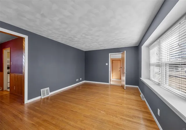 Photo 2 of Single Family Residence at 9325 Talbot Dr, Saint Louis, MO 63123 | MLS# MIS25012678 |  | Sold on 2025-03-27