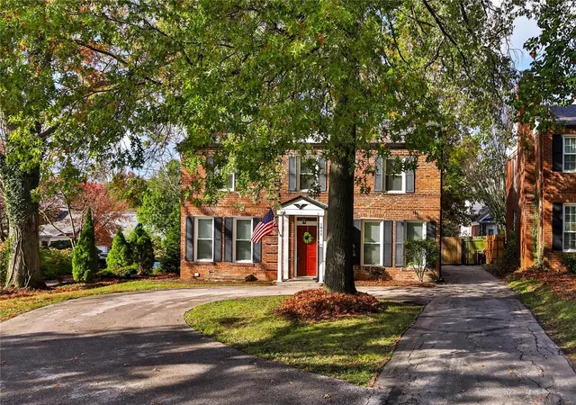 4th image of 1011 S Mcknight Rd, Saint Louis, MO 63117 | MLS# MIS25012687