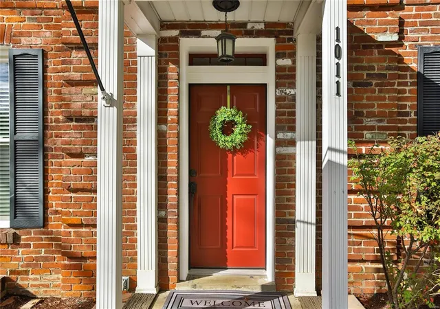 5th image of 1011 S Mcknight Rd, Saint Louis, MO 63117 | MLS# MIS25012687