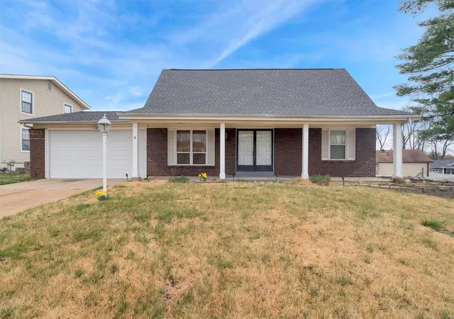 Single Family Residence at 4 Northwinds Dr, Saint Peters, MO 63376 | MLS# MIS25012788 | | Sold on 2025-04-30