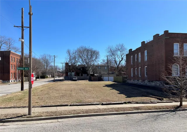 Photo 1 of Land at 2900 Mcnair Ave, Saint Louis, MO 63118 | MLS# MIS25012843 | | Sold on 2025-08-29