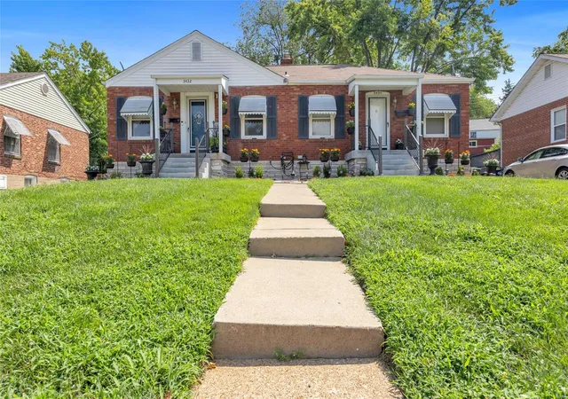 Photo 3 of Multi Family at 3430 Saint Mark Ln, Saint Ann, MO 63074 | MLS# MIS25013035 | | Sold on 2025-04-10