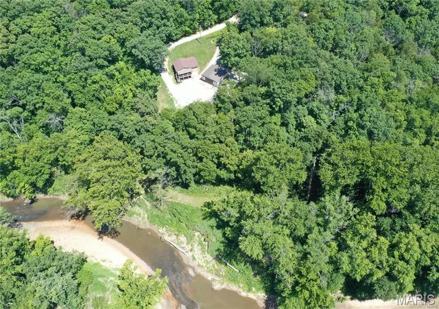 Photo 2 of Single Family Residence at 9 Summit Lane, Hermann, MO 65041 | MLS# MIS25013112 | | Sold on 2025-07-03
