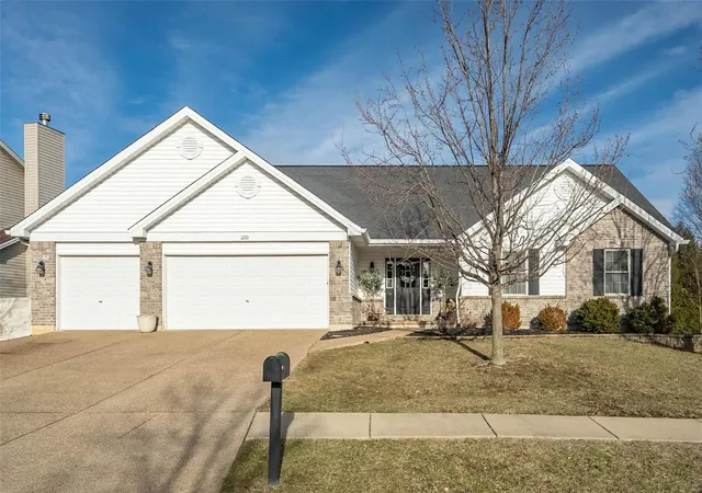 Single Family Residence at 1271 Twinleaf Cir, Saint Peters, MO 63376 | MLS# MIS25013144 | | Sold on 2025-04-28
