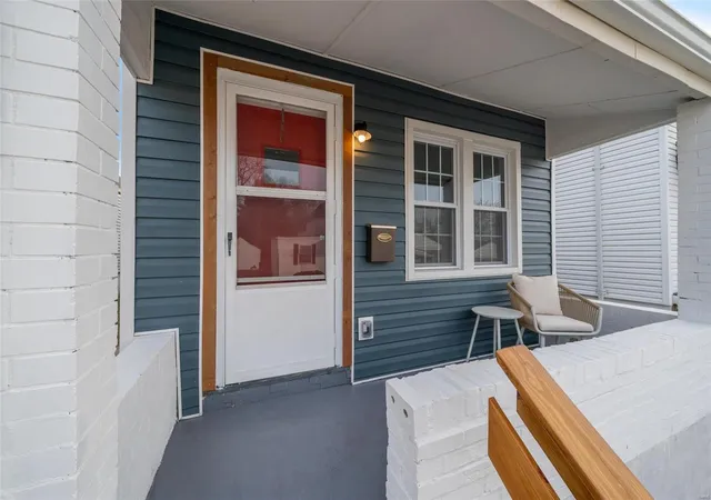 Photo 1 of Single Family Residence at 4338 Humphrey St, Saint Louis, MO 63116 | MLS# MIS25013147 | | Sold on 2025-05-02