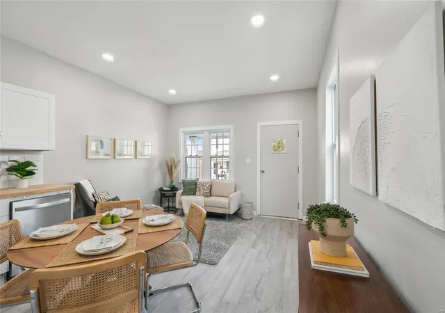 Photo 3 of Single Family Residence at 4338 Humphrey St, Saint Louis, MO 63116 | MLS# MIS25013147 | | Sold on 2025-05-02