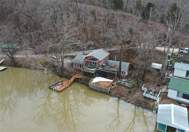 Photo 2 of Single Family Residence at 6791 Southshore Dr, Fulton, MO 65251 | MLS# MIS25013194 | | Sold on 2025-05-21