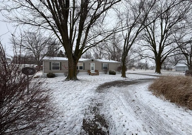 Photo 1 of Single Family Residence at 504 E Mill Street, Shelbina, MO 63468 | MLS# MIS25013304 | | Sold on 2025-05-23