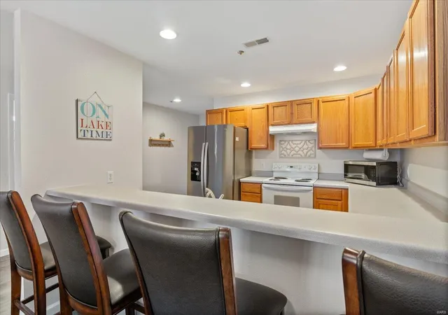 Photo 5 of Single Family Residence at 315 Visions Dr #3B, Camdenton, MO 65020 | MLS# MIS25013346 | | Sold on 2025-06-30