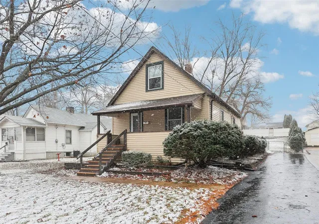 Photo 2 of Single Family Residence at 9438 Tennyson Ave, Saint Louis, MO 63114 | MLS# MIS25013398 |  | Sold on 2025-04-09