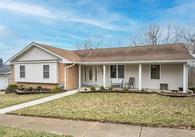 Single Family Residence at 3470 Brookstone View Dr, Saint Louis, MO 63129 | MLS# MIS25013440 | | Sold on 2025-03-27