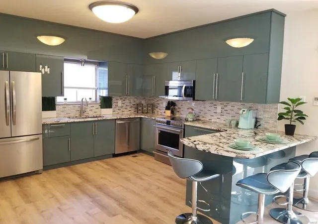 Single Family Residence at 2810 Park Ave, Saint Louis, MO 63104 | MLS# MIS25013483 | | Sold on 2025-04-30