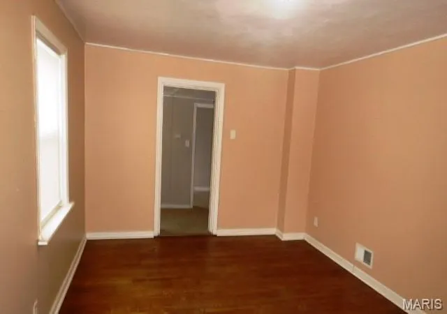 Photo 3 of Single Family Residence at 842 Margo Ave, Saint Louis, MO 63135 | MLS# MIS25013535 | | Sold on 2025-05-19