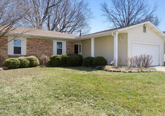Photo 1 of Single Family Residence at 12 Dogwood Ln, Saint Peters, MO 63376 | MLS# MIS25013547 |  | Sold on 2025-04-18