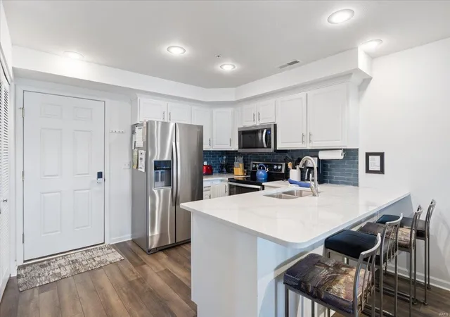 Photo 5 of Condominium at 255 Plaza Beach Dr #2B, Camdenton, MO 65020 | MLS# MIS25013638 | | Sold on 2025-04-04