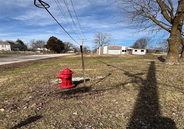 Photo 4 of Single Family Residence at 2789 Walnut Ave, Kingdom City, MO 65262 | MLS# MIS25013711 | | Sold on 2025-05-01