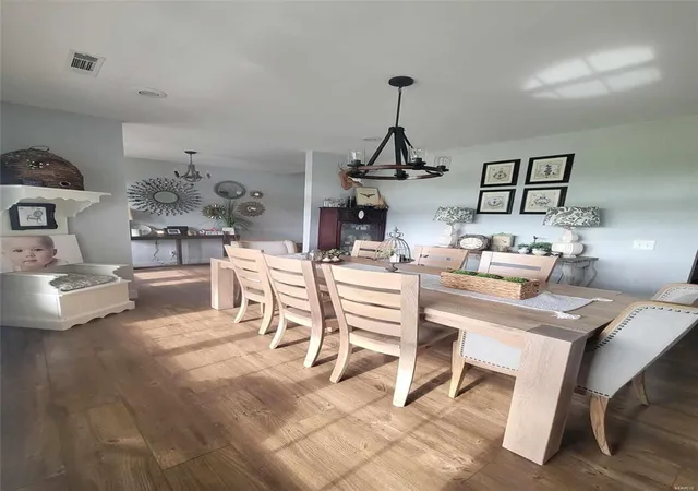 Photo 5 of Single Family Residence at 1208 St Hwy Ad, Dexter, MO 63841 | MLS# MIS25013737 | | Sold on 2025-06-04