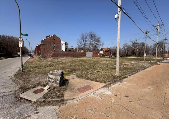 Photo 3 of Land for sale at 1901 Benton St, Saint Louis, MO 63106 | MLS# MIS25013815 | Listing updated on 2025-04-29