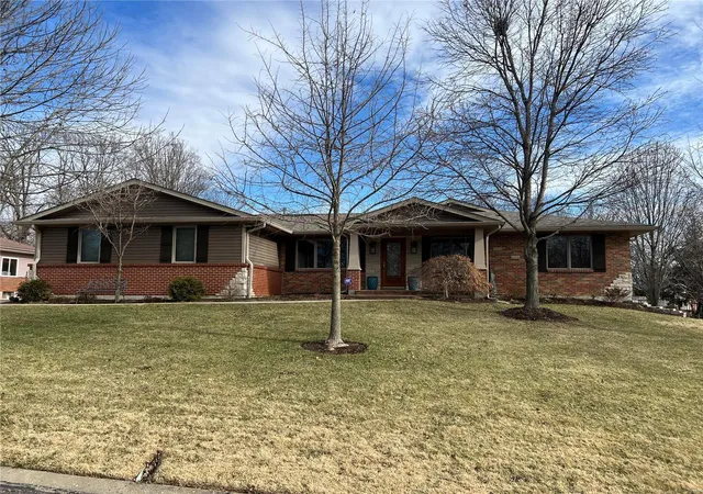Photo 1 of Single Family Residence at 11842 Tescord Dr, Saint Louis, MO 63128 | MLS# MIS25013847 |  | Sold on 2025-04-29