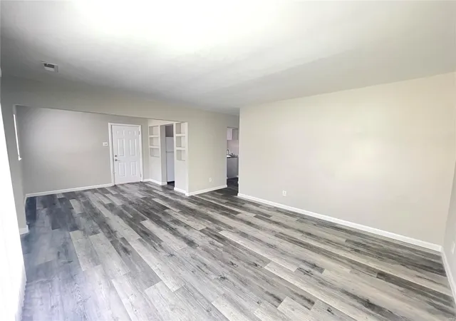 Photo 3 of Single Family Residence at 9162 Harold Dr, Saint Louis, MO 63134 | MLS# MIS25013851 |  | Sold on 2025-05-05