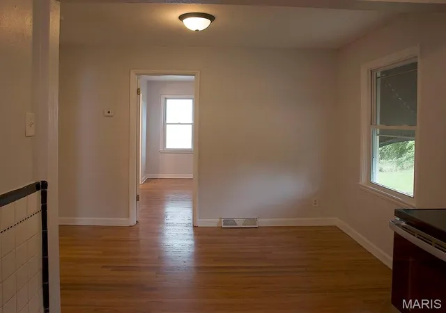 Photo 2 of Single Family Residence at 7524 Stanwood Dr, Saint Louis, MO 63121 | MLS# MIS25013954 | | Sold on 2025-05-30