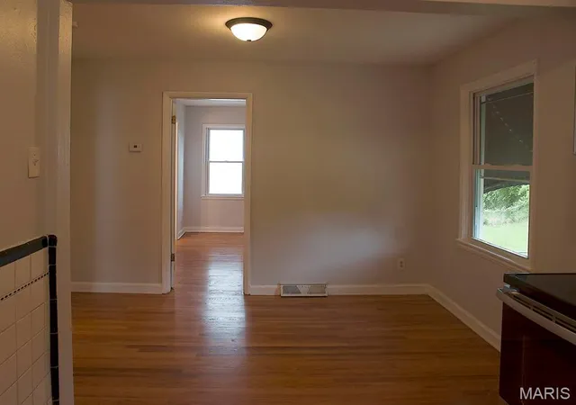 Photo 3 of Single Family Residence at 7524 Stanwood Dr, Saint Louis, MO 63121 | MLS# MIS25013954 | | Sold on 2025-05-30