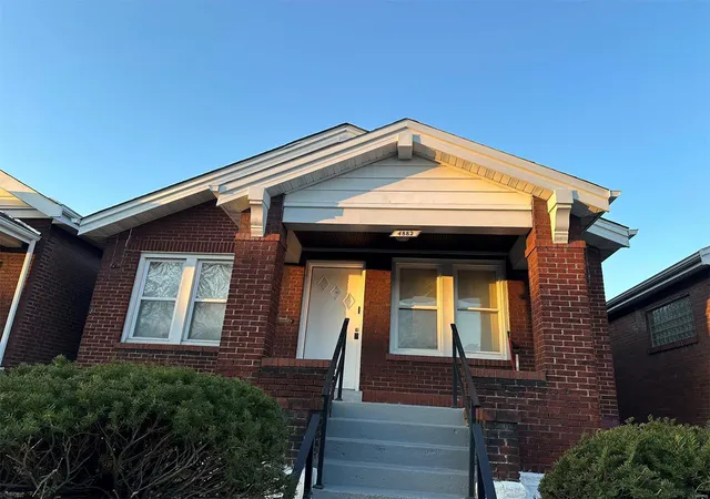 Photo 2 of Single Family Residence at 4882 San Francisco Ave, Saint Louis, MO 63115 | MLS# MIS25013996 | | Sold on 2025-04-30