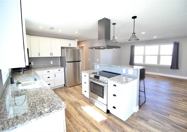 Photo 5 of Single Family Residence at 207 North Street, Paris, MO 65275 | MLS# MIS25014038 | | Sold on 2025-04-21